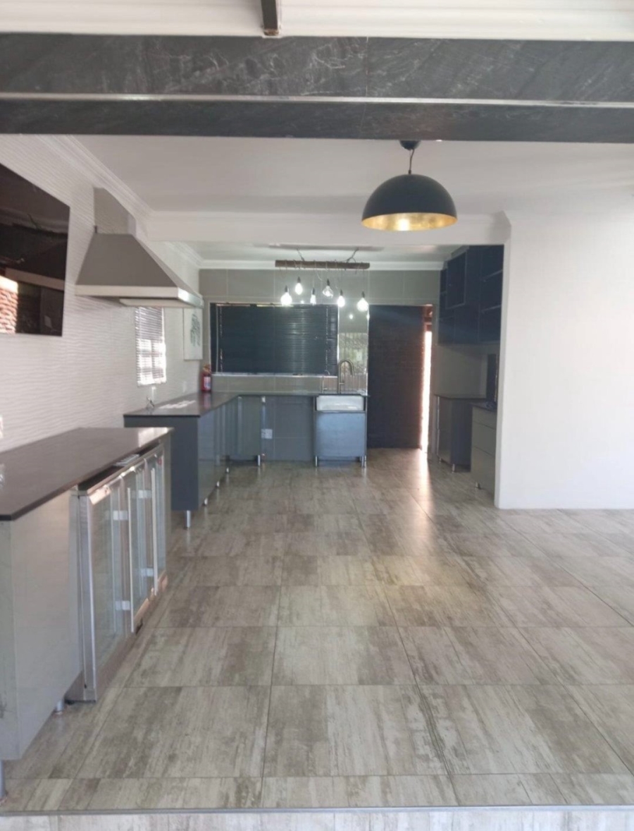 4 Bedroom Property for Sale in Noorsekloof Eastern Cape